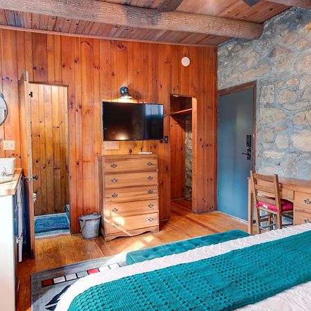 The Furry Lodge Double Ste 2&3 Waynesville Eksteriør billede