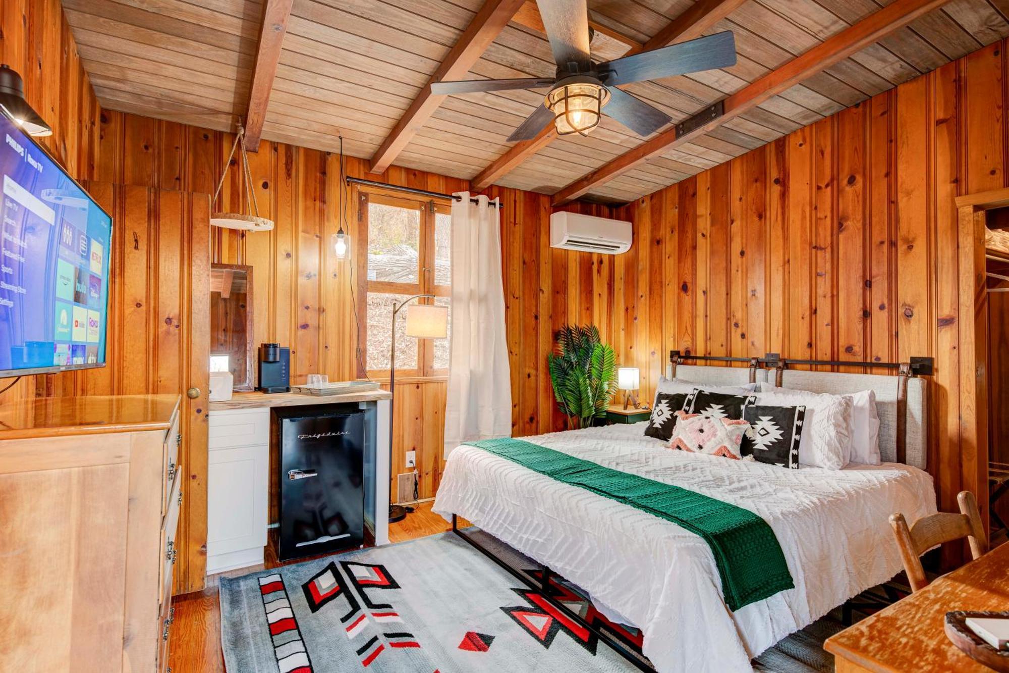 The Furry Lodge Double Ste 2&3 Waynesville Eksteriør billede