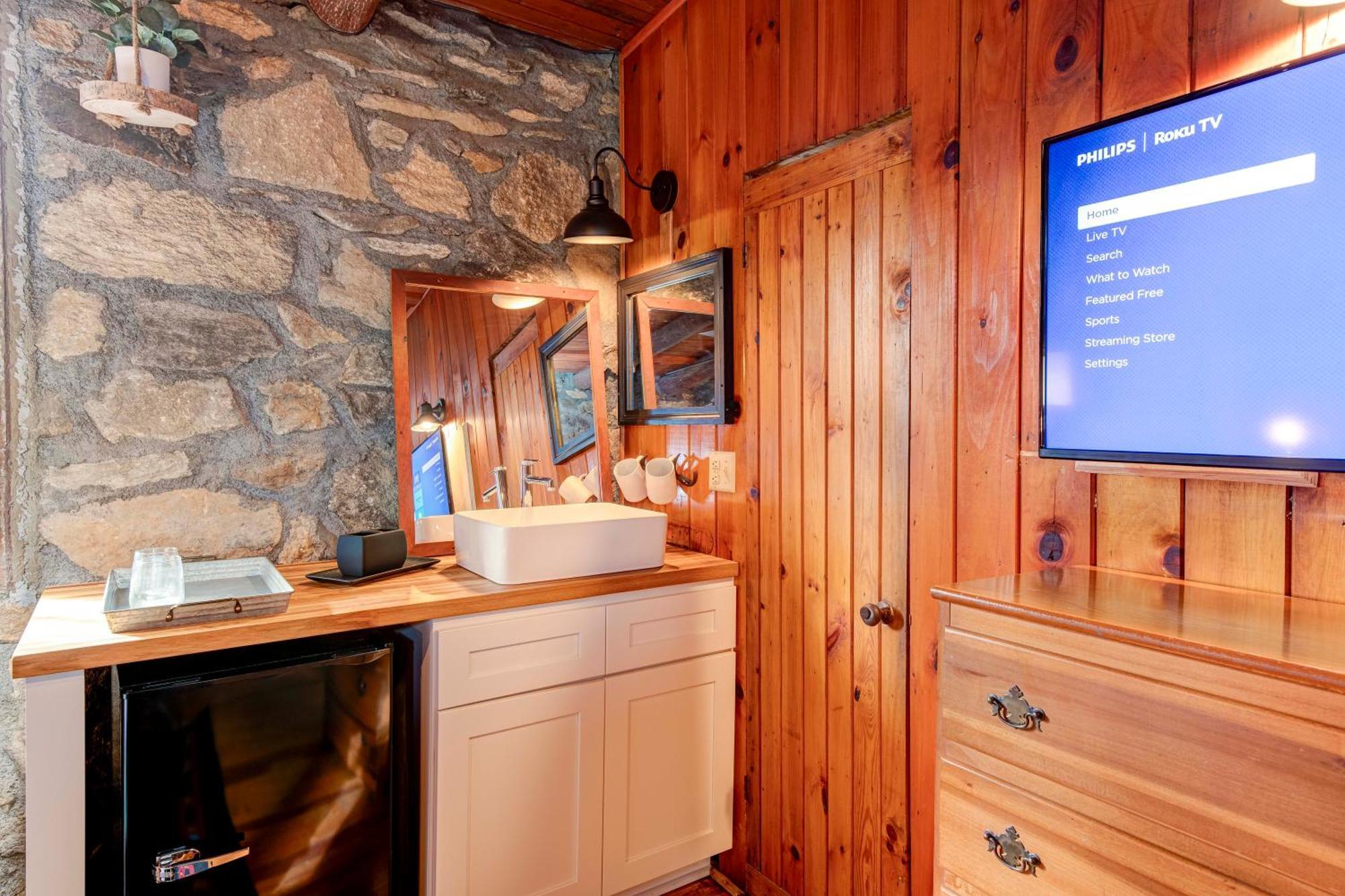 The Furry Lodge Double Ste 2&3 Waynesville Eksteriør billede